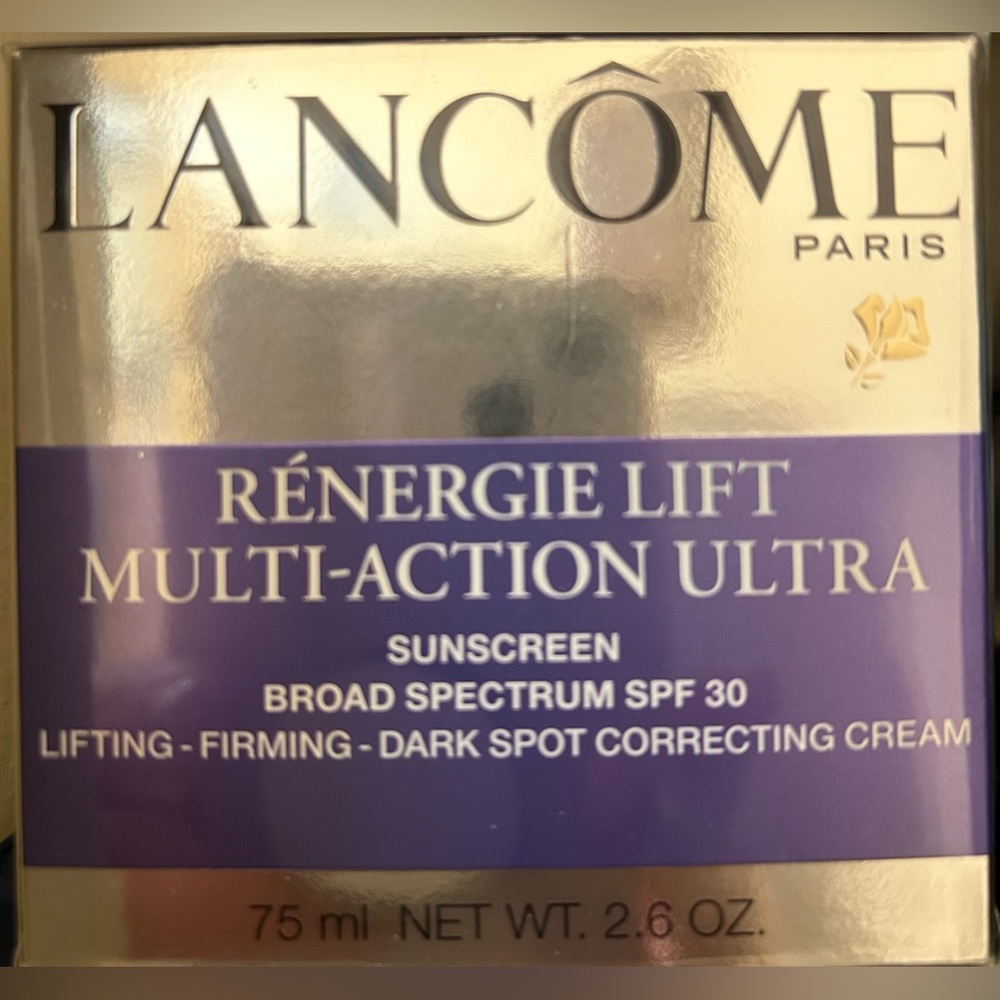 Lancôme RÉNERGIE LIFT MULTI-ACTION ULTRA FACE CRM SPF 30
LIFT/DARK SPOT REDUCING